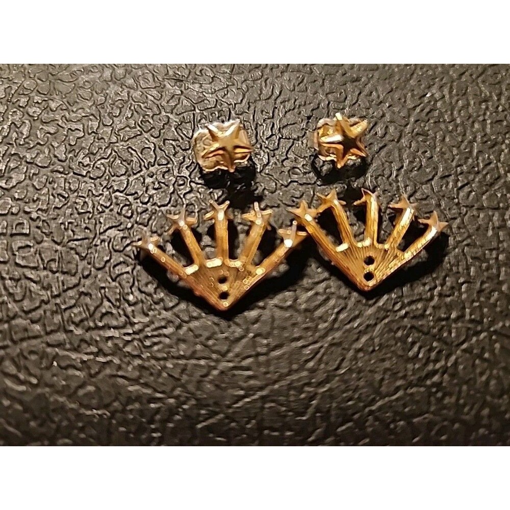 Vintage Gold Tone Starburst Earrings - Picture 3 of 6